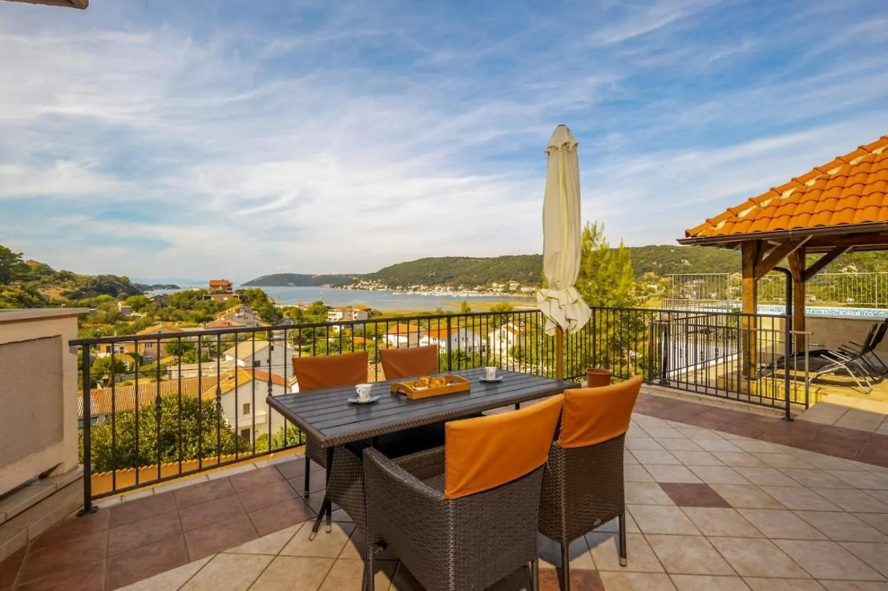 Apartment In Supetarska Draga With Sea View, Balcony, Air Conditioning, Wifi 3321-2 Croatia