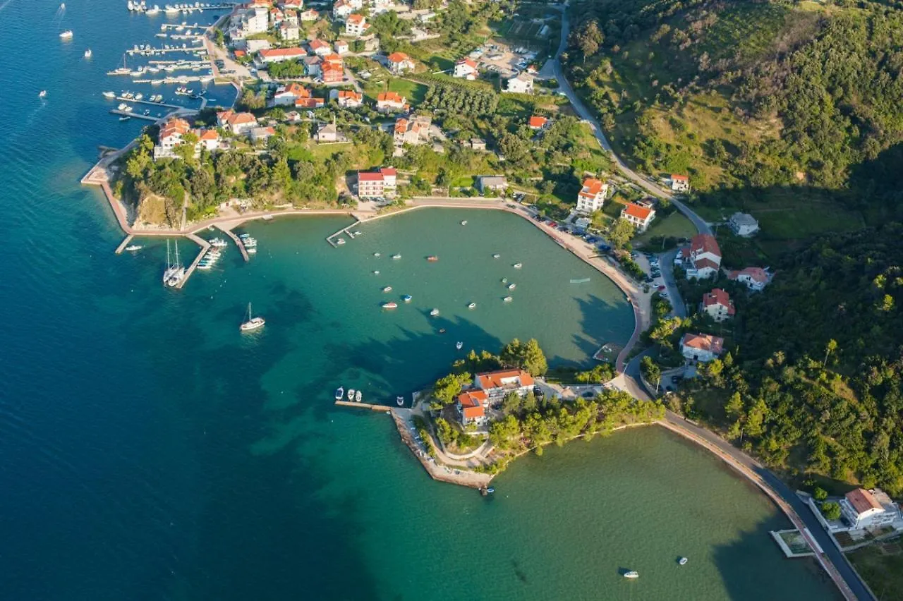 Apartment In Supetarska Draga With Sea View, Balcony, Air Conditioning, Wifi 3321-2 0*,